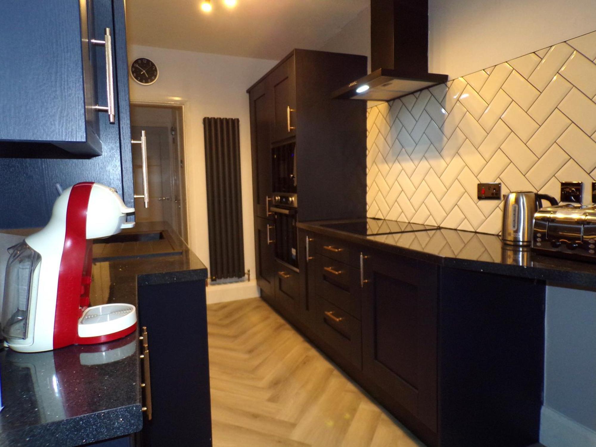 Hazelhurst House - 4 Bedrooms 2 Bathrooms Stoke-on-Trent Bagian luar foto
